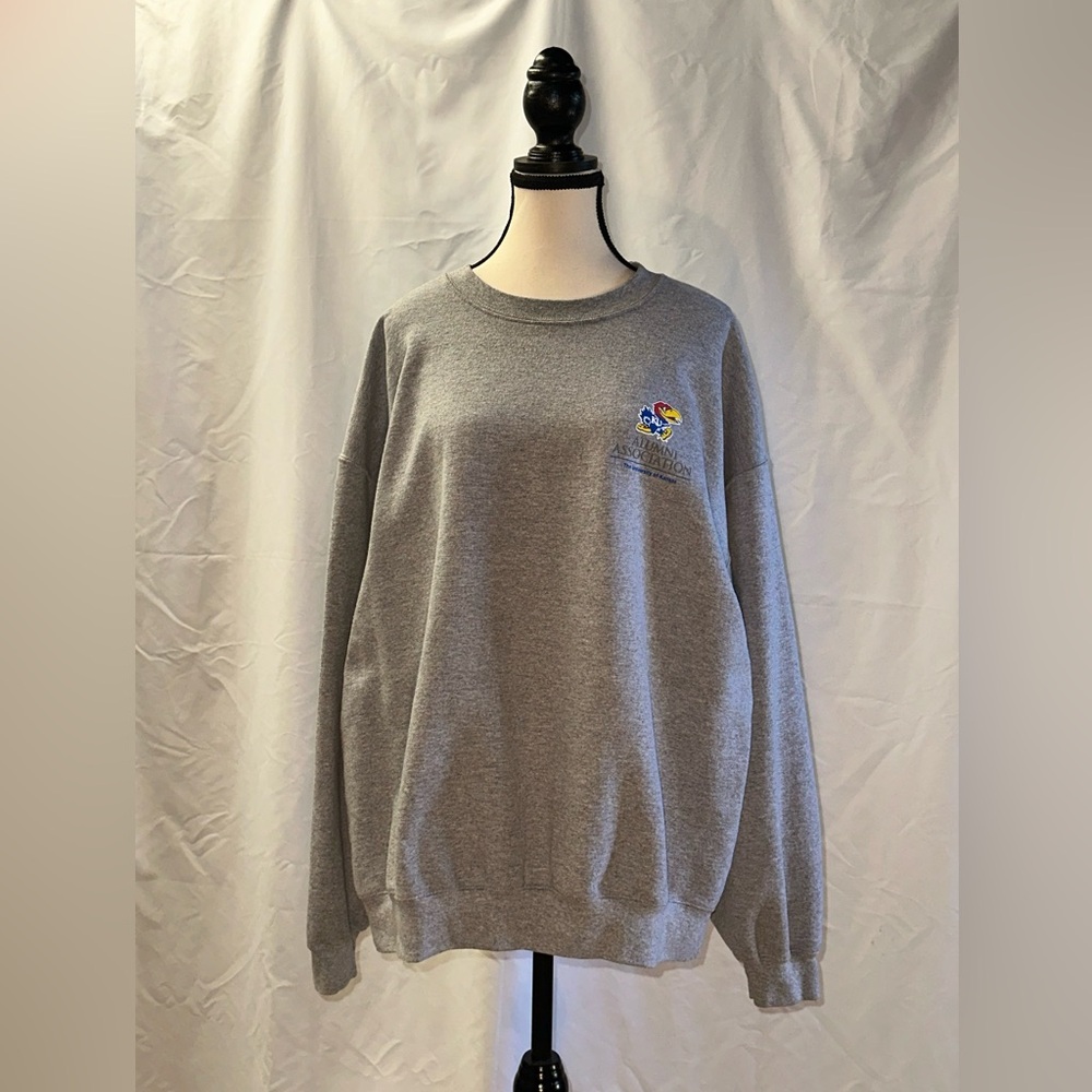 Kansas University Alumni Association Sweatshirt • Size L